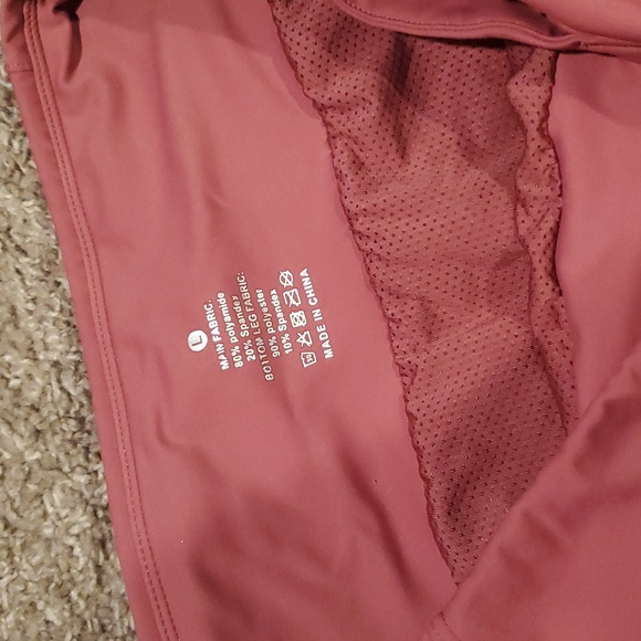 *2/$15* NWOT Rose Red High Waisted The Gym People Gym Shorts with Mesh Liner - Picture 9 of 9